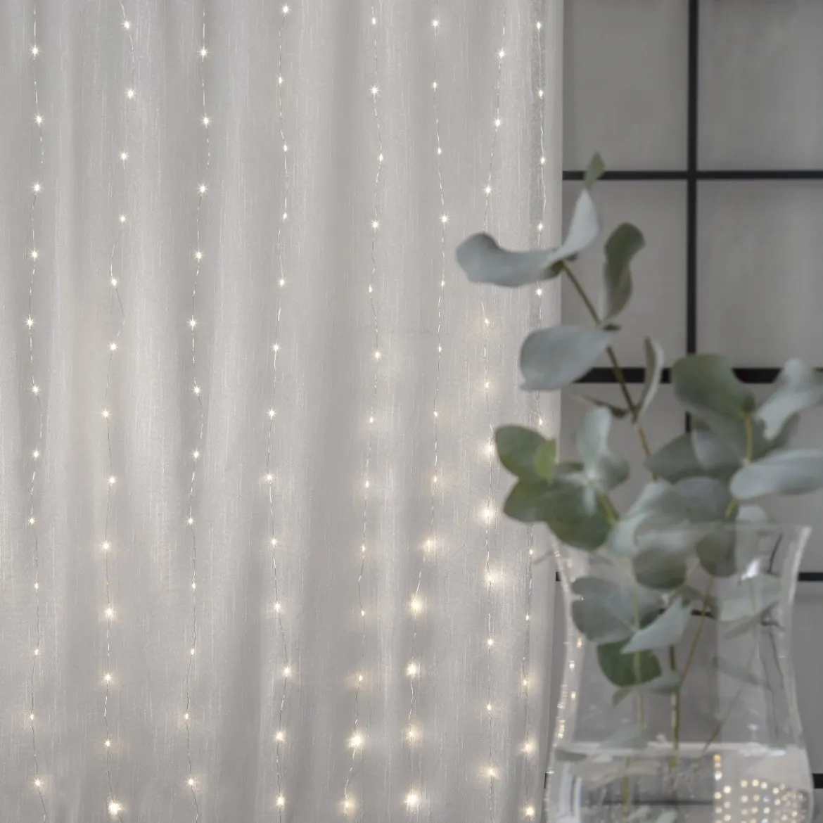 DEW DROP Ljusgardin 1*2m 200LED Varmvit/Silver