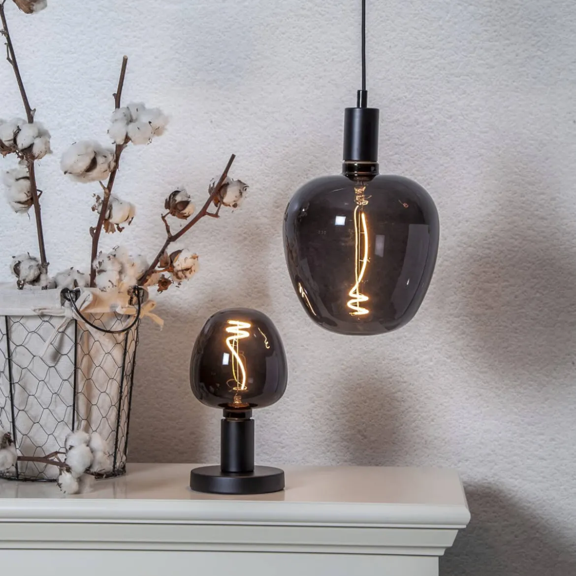 E27 Decoled 2W 2200K 40lm Svart LED-Lampa