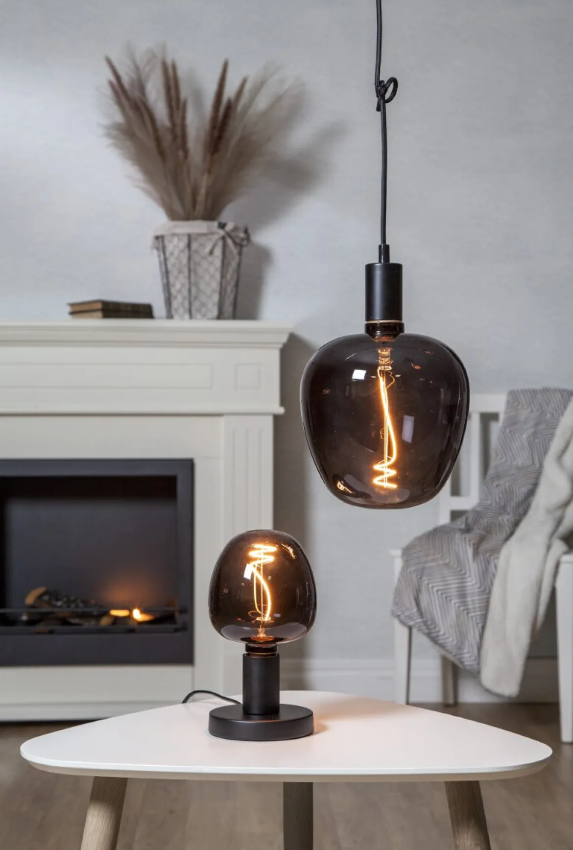 E27 Decoled 2W 2200K 40lm Svart LED-Lampa