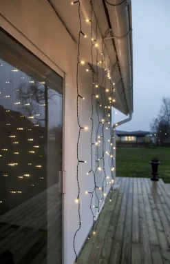 SERIE LED Ljusgardin Crispy Ice White 120L 200cm Svart
